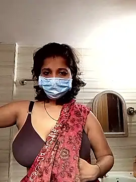 Snapshot of Love_Foreverr12 chatting on 11/25/25, 06:35 Love Foreverr12 online show from 11/25/25, 06:35