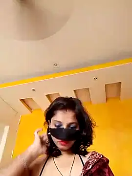 Snapshot of Love_Foreverr12 chatting on 12/14/25, 06:19 Love Foreverr12 online show from 12/14/25, 06:19