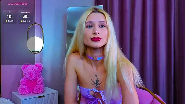 Monica Leen online show from 10/30/25, 06:37