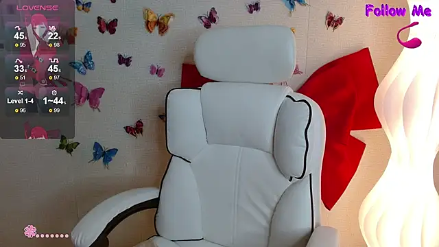 Snapshot of Boobyy-Bae chatting on 09/27/25, 03:33 Boobyy-Bae online show from 09/27/25, 03:33