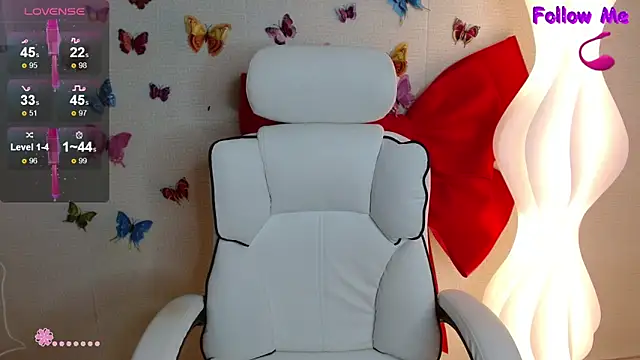 Snapshot of Boobyy-Bae chatting on 10/10/25, 01:26 Boobyy-Bae online show from 10/10/25, 01:26