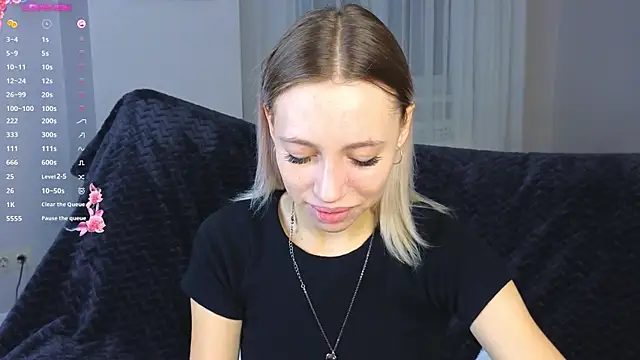 NyxaThorn online show from 09/16/25, 04:08