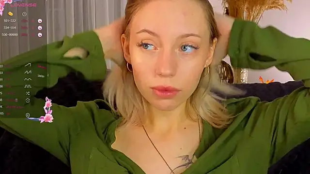 NyxaThorn online show from 11/07/25, 02:39