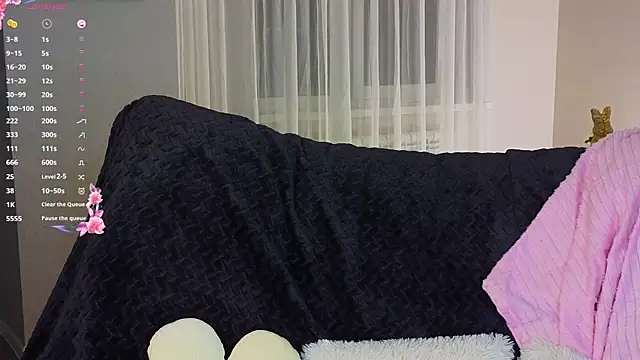 NyxaThorn online show from 11/30/25, 02:43