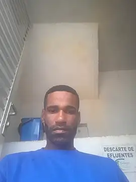Snapshot of negrobrazil92 chatting on 11/14/25, 11:31 negrobrazil92 online show from 11/14/25, 11:31
