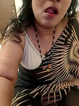 Aunty Boy 143 online show from 10/08/25, 12:36