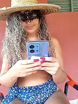 Snapshot of RaphinhaSanches chatting on 02/21/26, 02:07 RaphinhaSanches online show from 02/21/26, 02:07