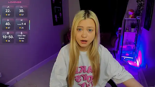 Millie Vanillies online show from 10/05/25, 02:15