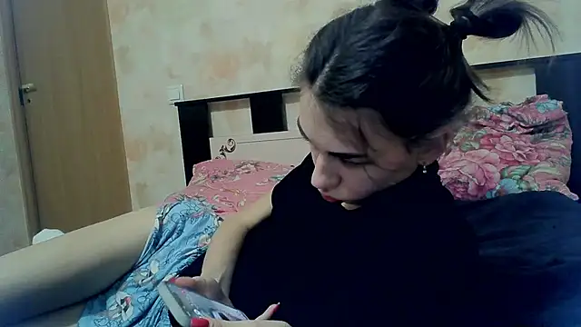 Snapshot of Crazy_Empresis chatting on 10/16/25, 11:33 Crazy Empresis online show from 10/16/25, 11:33