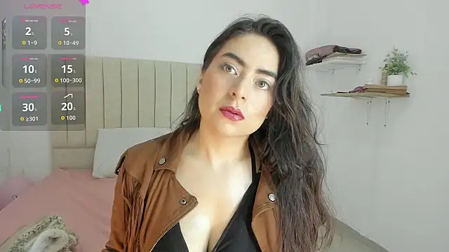 Snapshot of sashaa_petit chatting on 09/20/25, 11:33 sashaa petit online show from 09/20/25, 11:33