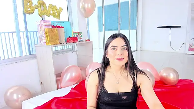 Snapshot of sashaa_petit chatting on 10/06/25, 12:46 sashaa petit online show from 10/06/25, 12:46