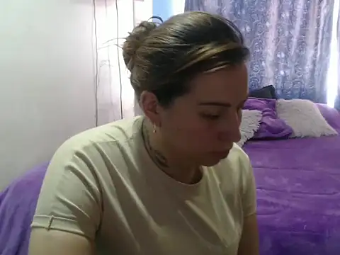 cloequeen15 online show from 10/07/25, 04:48