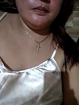 Snapshot of lady_rosie chatting on 10/12/25, 01:43 lady rosie online show from 10/12/25, 01:43