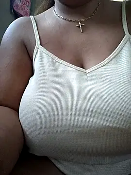 Snapshot of lady_rosie chatting on 10/14/25, 12:33 lady rosie online show from 10/14/25, 12:33