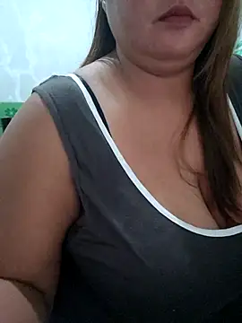 Snapshot of lady_rosie chatting on 12/20/25, 01:40 lady rosie online show from 12/20/25, 01:40