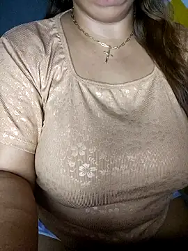 Snapshot of lady_rosie chatting on 03/07/26, 12:35 lady rosie online show from 03/07/26, 12:35