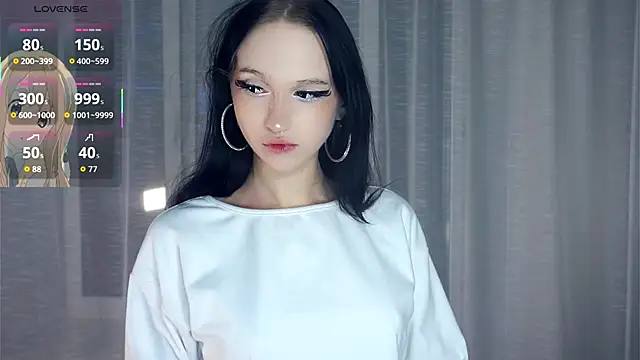 MalvinaKroening online show from 10/24/25, 04:20