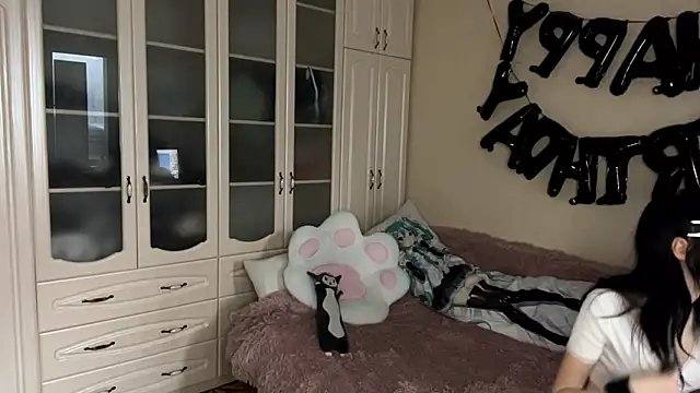 MalvinaKroening online show from 02/06/26, 05:12