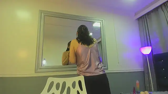 Oriana Jhonson online show from 04/09/26, 11:04