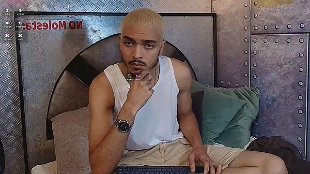 Snapshot of MarcusRain_ chatting on 02/01/26, 06:01 MarcusRain online show from 02/01/26, 06:01