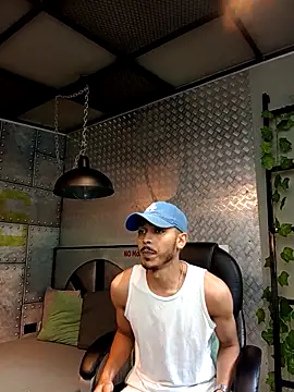 Snapshot of MarcusRain_ chatting on 02/23/26, 07:33 MarcusRain online show from 02/23/26, 07:33