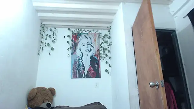 Samanta milf84 online show from 11/27/25, 09:39