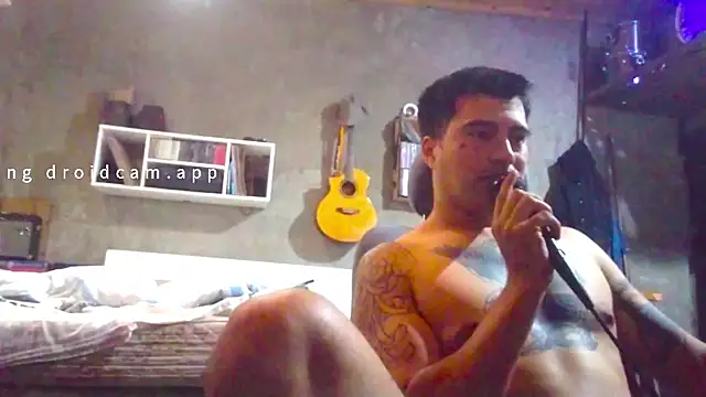 Snapshot of parca13 chatting on 11/14/25, 04:22 parca13 online show from 11/14/25, 04:22