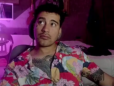 Snapshot of parca13 chatting on 11/19/25, 02:55 parca13 online show from 11/19/25, 02:55