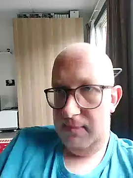 geilerd122 online show from 10/10/25, 12:26