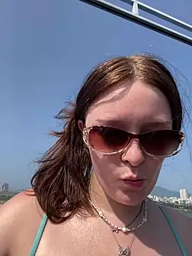 Snapshot of cherryrosealiee chatting on 02/21/26, 07:20 cherryrosealiee online show from 02/21/26, 07:20