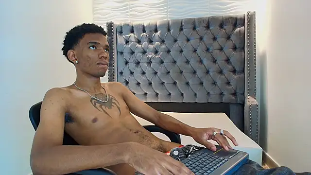 nero reyd online show from 06/12/26, 07:13