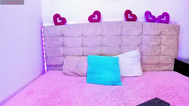 Snapshot of Lushy_sweet chatting on 10/17/25, 02:15 Lushy sweet online show from 10/17/25, 02:15