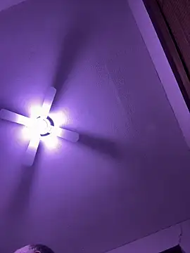 Dallasbest214 online show from 04/08/26, 09:20