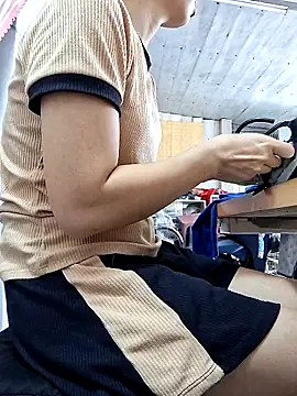 irina hana online show from 10/04/25, 01:36