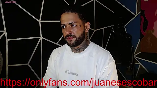 Snapshot of nicolastorres99 chatting on 09/26/25, 02:48 nicolastorres99 online show from 09/26/25, 02:48