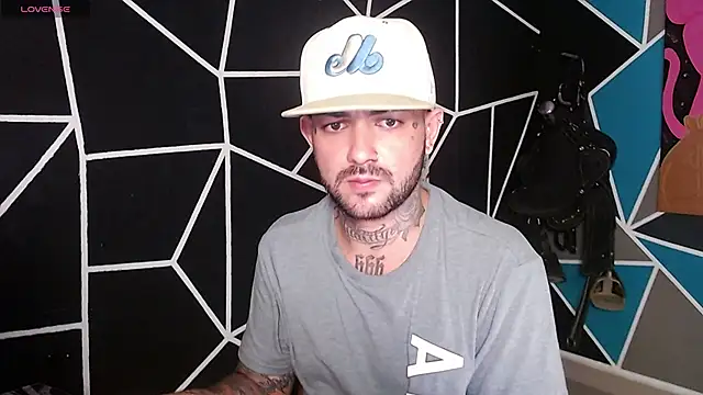 nicolastorres99 online show from 11/05/25, 03:50