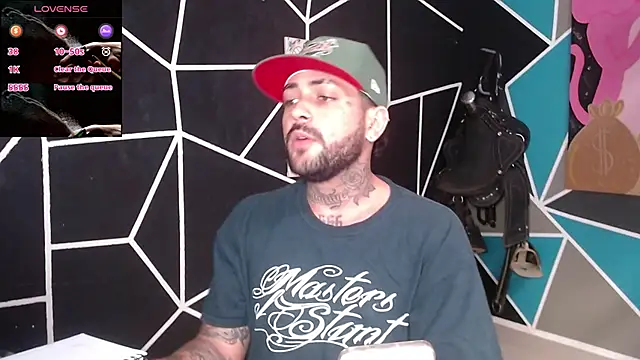 Snapshot of nicolastorres99 chatting on 11/21/25, 06:06 nicolastorres99 online show from 11/21/25, 06:06