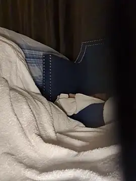 GRiZZLYBONE online show from 12/23/25, 08:23