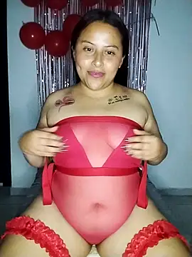 Snapshot of yelezia chatting on 09/21/25, 06:04 yelezia online show from 09/21/25, 06:04