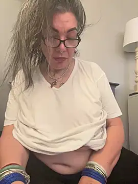 dieseldame1313 online show from 01/24/25, 04:16