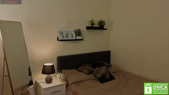 Snapshot of Bonnie_Nunez chatting on 10/21/25, 06:08 Bonnie Nunez online show from 10/21/25, 06:08