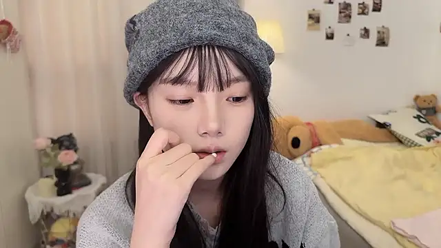 Momo-xx online show from 01/12/26, 02:06