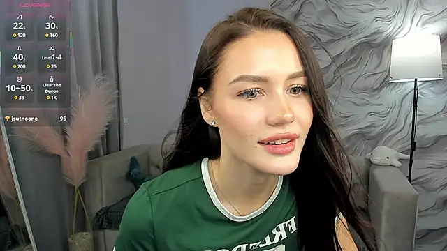 Aria Mila online show from 09/09/25, 10:48