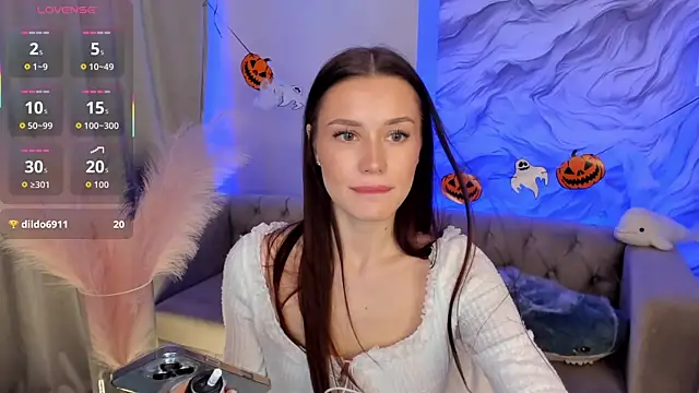 Aria Mila online show from 10/24/25, 11:28