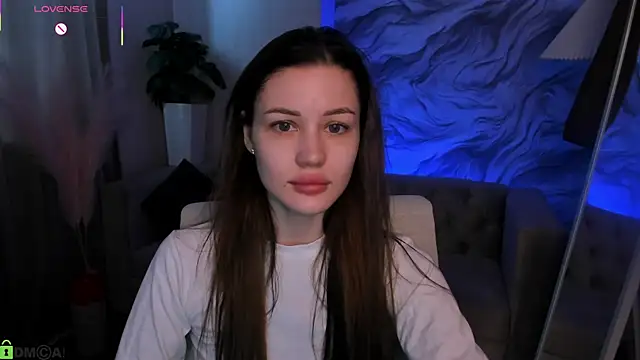 Aria Mila online show from 04/12/26, 03:11