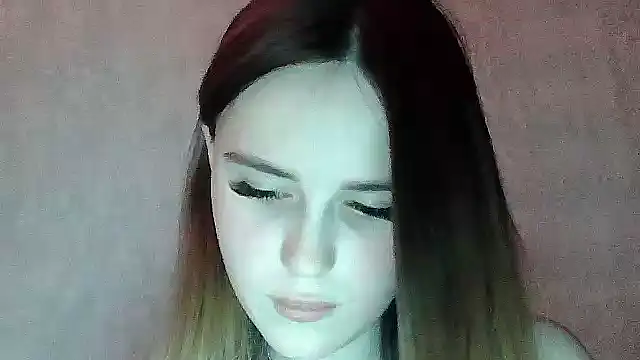 SweetLoraa online show from 01/05/26, 05:49