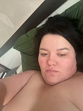 SunnyLeila2101 online show from 10/26/25, 04:51