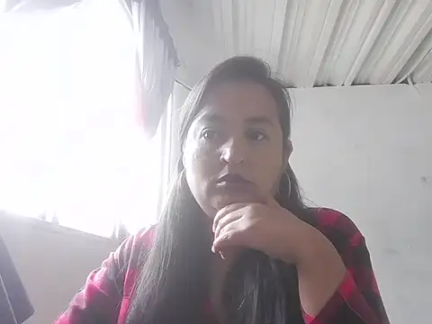 Snapshot of RosaPretty chatting on 10/05/25, 03:54 RosaPretty online show from 10/05/25, 03:54