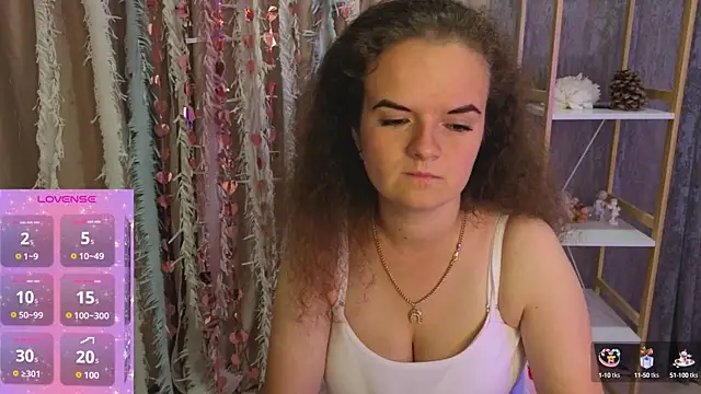 Snapshot of Luisa_Rosee chatting on 09/28/25, 07:19 Luisa Rosee online show from 09/28/25, 07:19