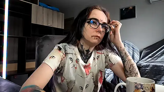 HighelikeGirl online show from 09/29/25, 09:03